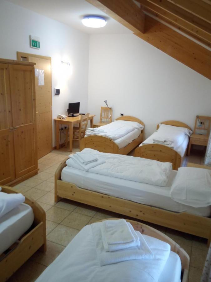 Taxus Hostel Pieve Tesino Экстерьер фото